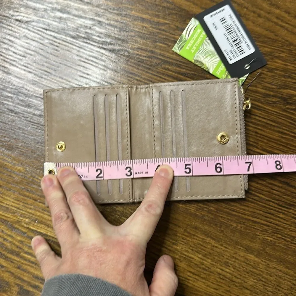 NWT Badgley Mishka Short Card Wallet in Taupe